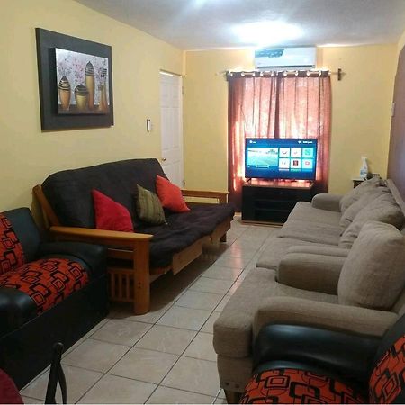 Casa Vicky Alojamiento para vacaciones y trámites consulares Ciudad Juárez Esterno foto