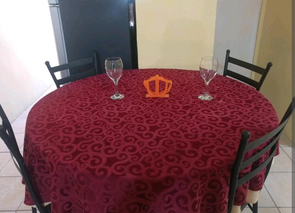 Casa Vicky Alojamiento para vacaciones y trámites consulares Ciudad Juárez Esterno foto