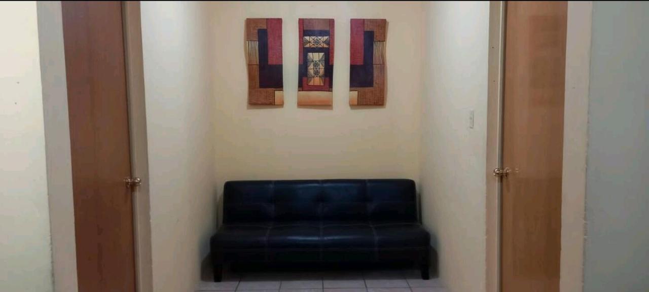 Casa Vicky Alojamiento para vacaciones y trámites consulares Ciudad Juárez Esterno foto